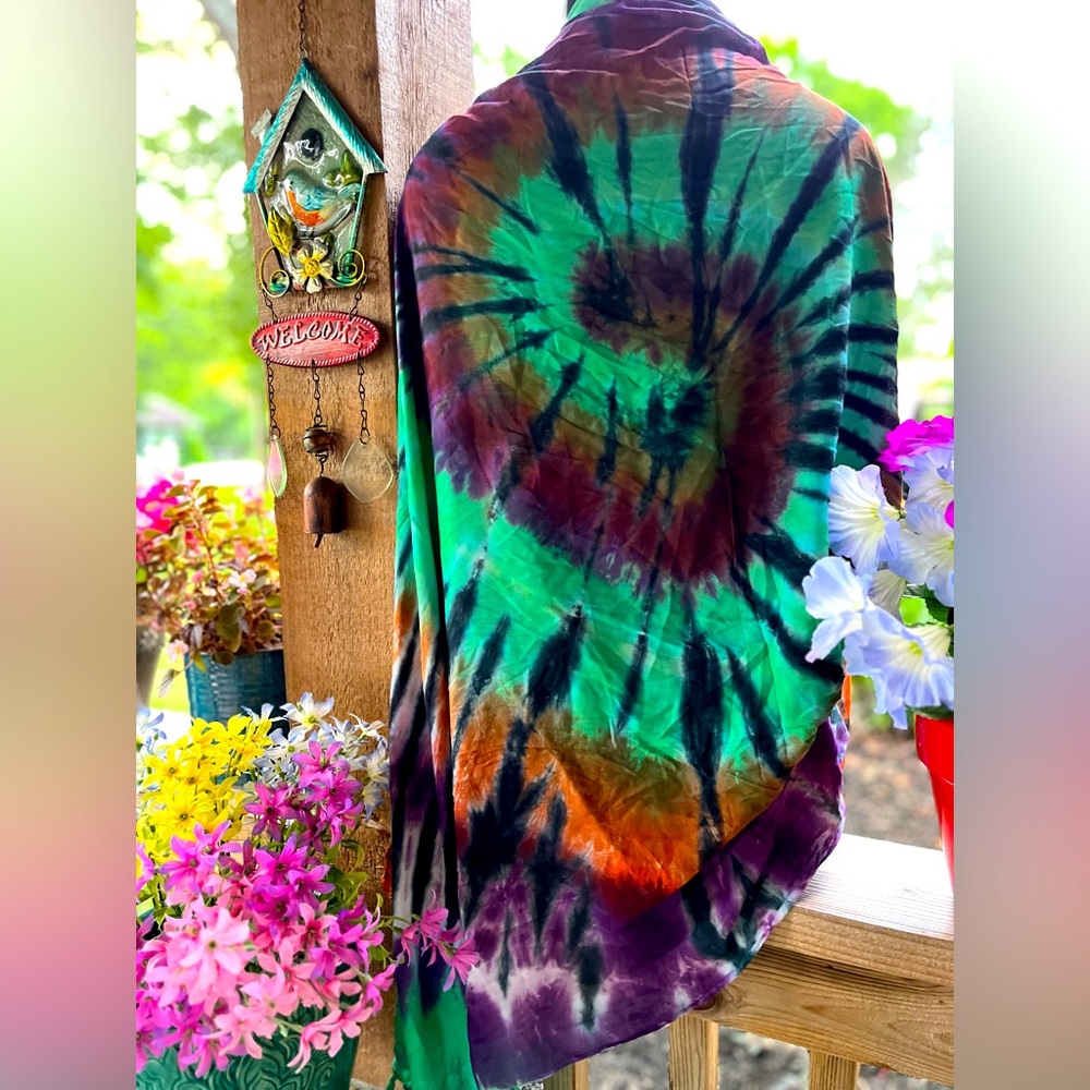 Vibrant Boho Large Fringed Colorful Tie-Dye Angled Design Wrap /Sarong/Scarf - Picture 7 of 8